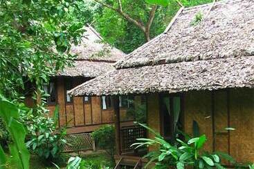 هتل Fern Resort Mae Hong Son