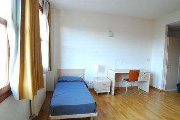 هتل Sunny Terrace Hostel