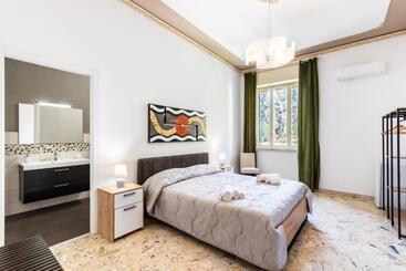 تختخواب و صبحانه Le Torrette Rooms And Apartments