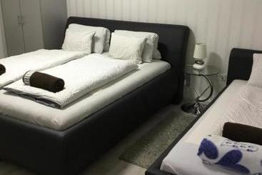 پانسیون Varkerulet Apartman