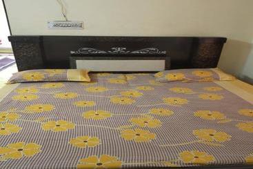 هتل Spot On 73721  Sunitraj Palace