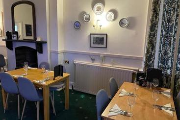 هتل The Stokesay Inn & B&b