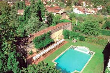 تختخواب و صبحانه Villa Nottolini
