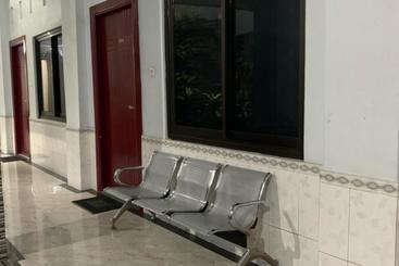 هتل Oyo 90317 Wisma Kartini 2 Syariah
