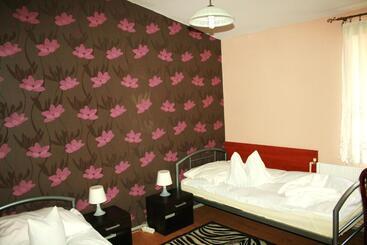 בית מלון כפרי Komfort Inn   Dwór Hubertus