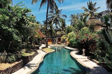 هتل Puri Dajuma Beach Eco Resort & Spa