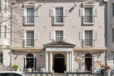 هتل No 9 Springfield