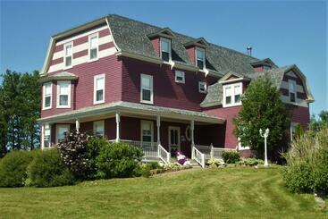 旅馆 Hillcrest Hall Country Inn