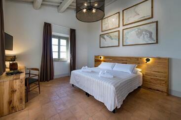 فندق Agriturismo Podere L'aione