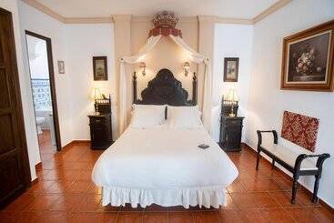 هتل Soho Boutique Palacio San Gabriel