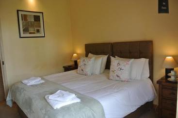 هتل The Horse & Jockey Inn