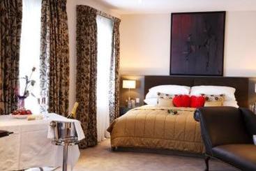 هتل The York