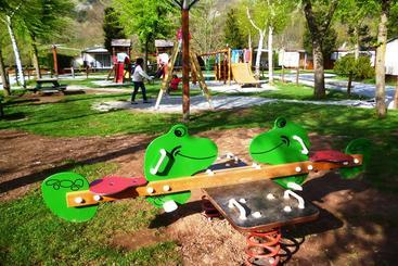 هتل Càmping Vall De Camprodon