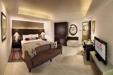 Hotel The Lalit New Delhi