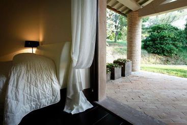 호텔 Tenuta Santi Giacomo E Filippo