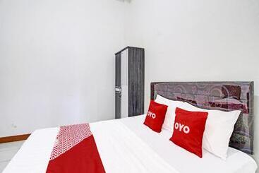 فندق Capital O 91690 Moza Guest House