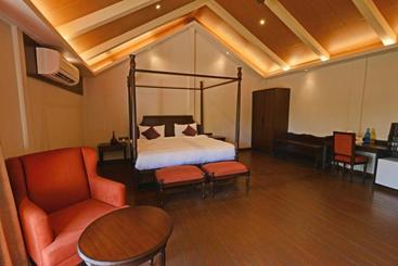 هتل Manohari - The Tea Retreat Resort