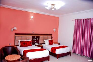 پانسیون Milton Park  And Resort  Deluxe