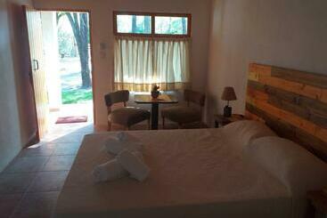 فندق Hostal El Algarrobo