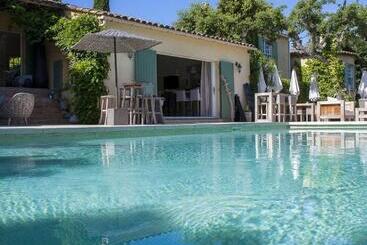 ホテル La Bastide d'Antoine