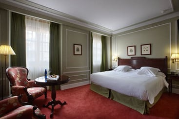 هتل Palacio Guendulain