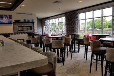 בית מלון כפרי Hilton Garden Inn Great Falls
