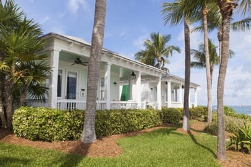 هتل Sunset Key Cottages