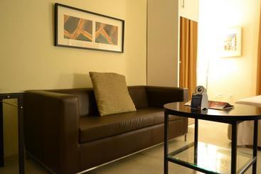 San Pablo Suites