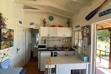 Beautiful 2 Bed Room Cottage With Seaview/ Garden