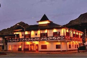 هتل Hosteria & Spa Plaza Esquel