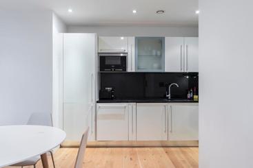 East Croydon Apartments   Just 3 Mins Walk To East Croydon Station