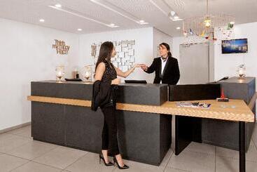 هتل آپارتمان Residhome Asnieres
