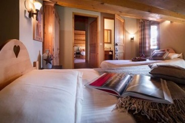 اقامتگاه Résidence Le Chalet Du Vallon