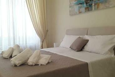 تختخواب و صبحانه Sweet Home Agropoli