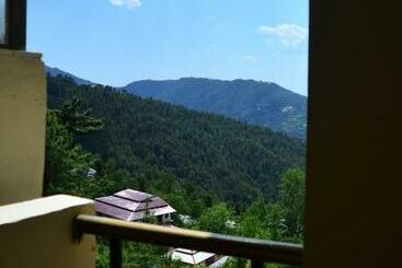 هتل Bhurban Inn
