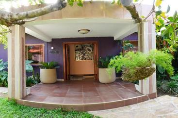 Tulia Retreat Hotel And Spa