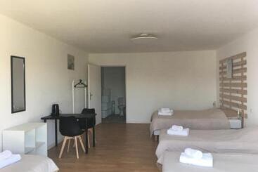 Отель Hôtel Restaurant Le Vieux Pigeonnier