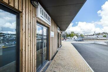 هتل No 4 Ocean Cabins   Saundersfoot Harbour   Saundersfoot