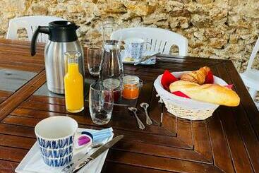 پانسیون Domaine Miltat Chambre L Encre Bleue