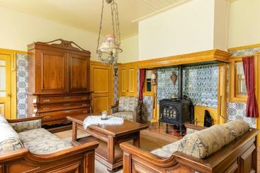استراحتگاه Luxury Group Accommodation For 14 People