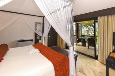 هتل Sugar Ridge Resort