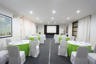 Seven Hotel