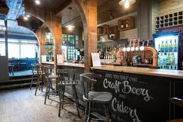 هاستل Pub On The Hoe