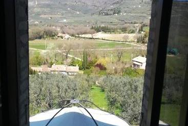 تختخواب و صبحانه Casale San Fortunato