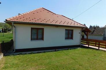 Pensjonat 8888 Apartmanház