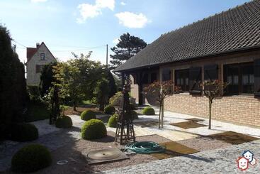 مبيت وإفطار Akoa Villa