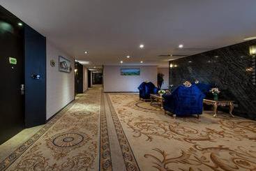 Vienna International Hotel Shantou Chenghai Waisha Bridge
