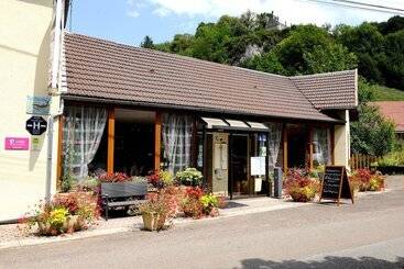 בית מלון כפרי L Auberge Des 3 Ponts