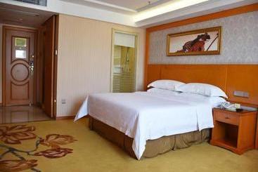 Vienna Hotel Zhongshan Central Coach Station