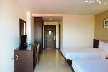 Hotel Naris Art